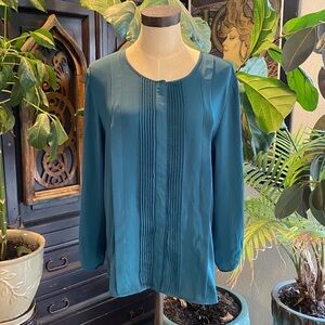 Anthropologie pleated button down t-shirt top